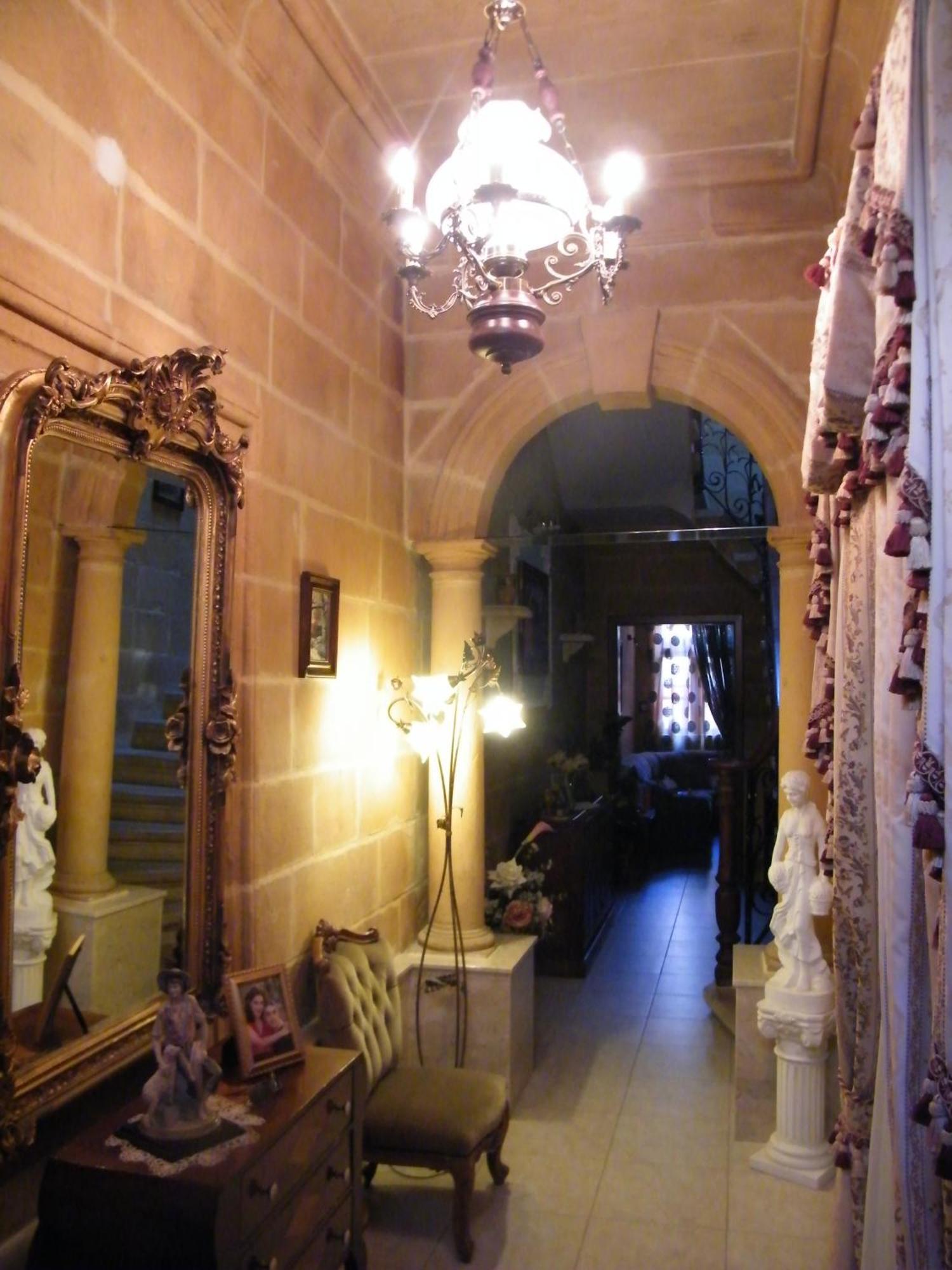 Nocturne Family House Apartment Paola Exterior foto