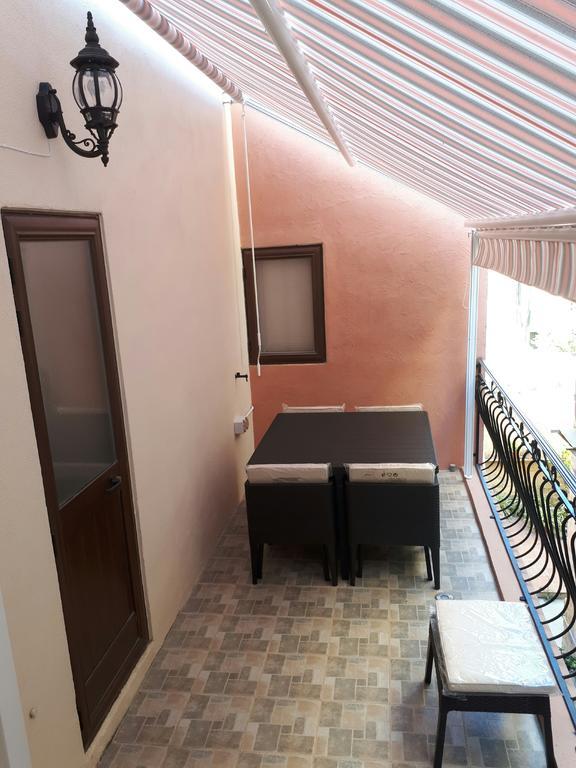 Nocturne Family House Apartment Paola Exterior foto